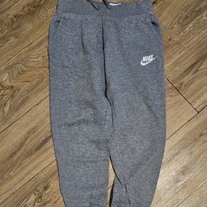 Nike sweats boys medium